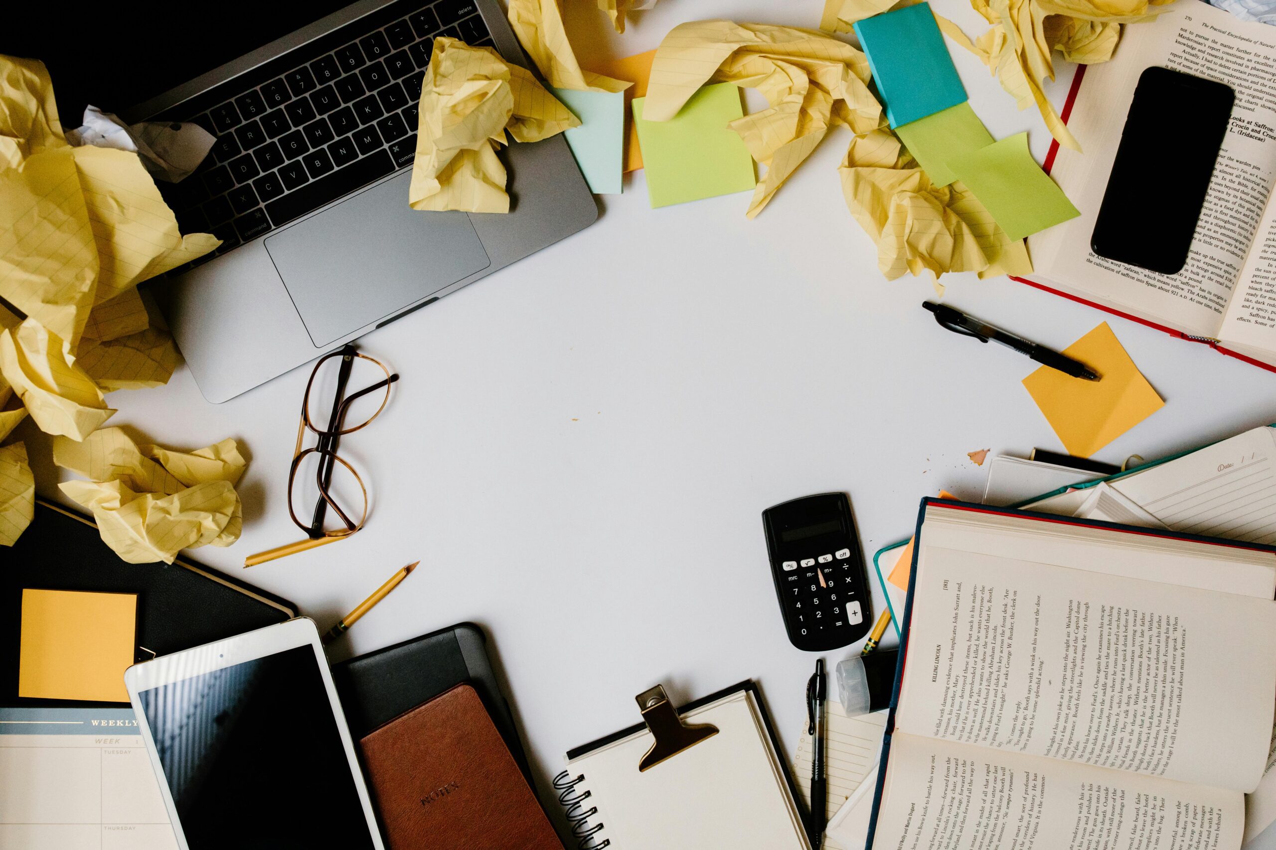Struggling to Let Go? A Simple Guide to Outsourcing as an SMB or Small Business Owner to stop you from drowning in admin